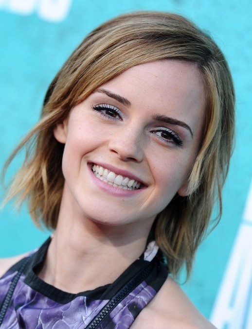 Emma Watson Medium Short Layered Haircuts - PoPular Haircuts