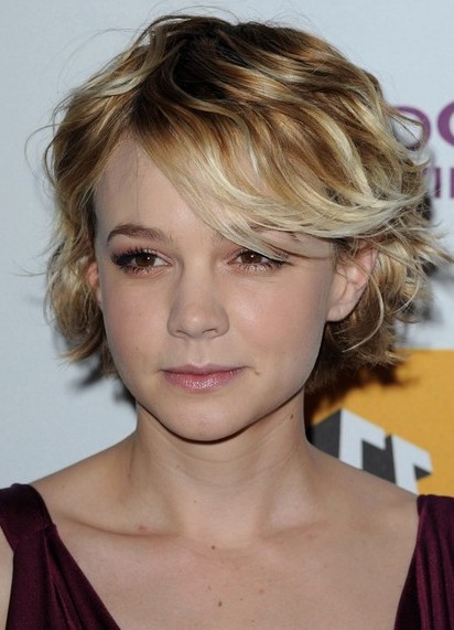 Short Hairstyles for Curly Hair with Bangs