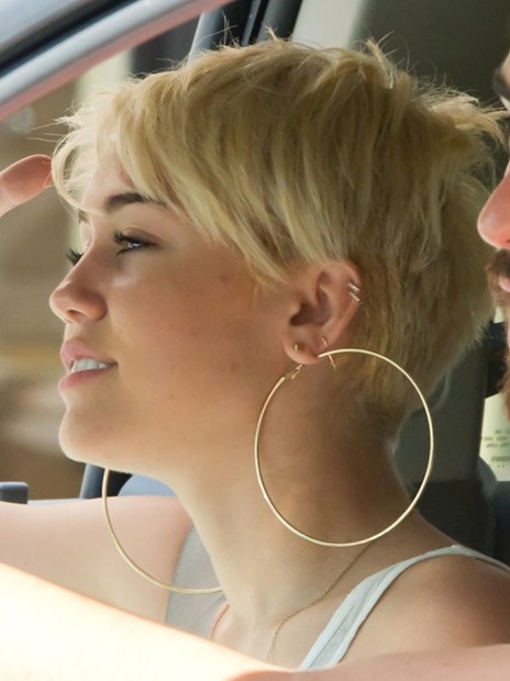 Sommarfrisyrer för kort hår, Blond Pixie Haircut