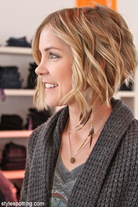 Short Hairstyles Wavy Hair