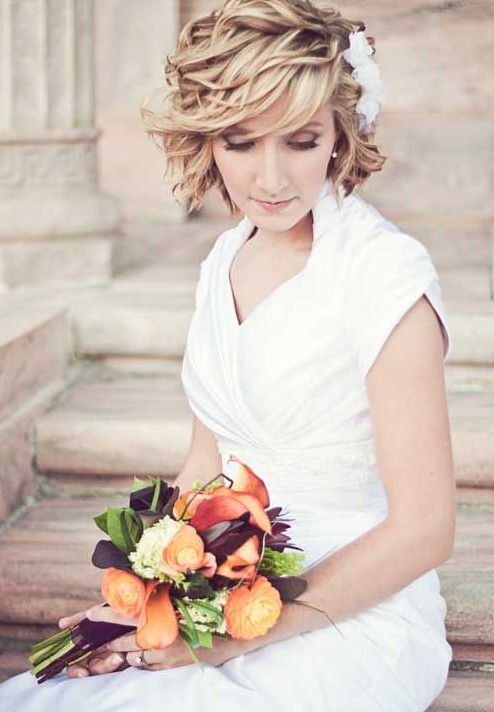 wedding hairstyles for short layered hairphoto