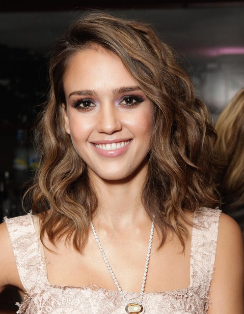 Jessica Alba Hairstyles: Brown Slightly Wavy Hairstyle - PoPular Haircuts