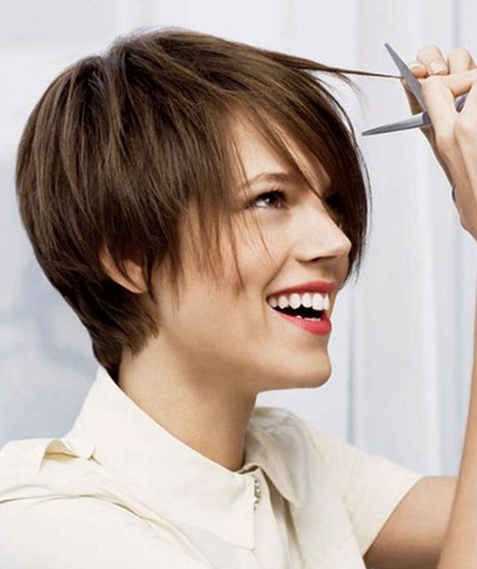 Short Hairstyles for Winter: Insanely Pixie Haircut / Source