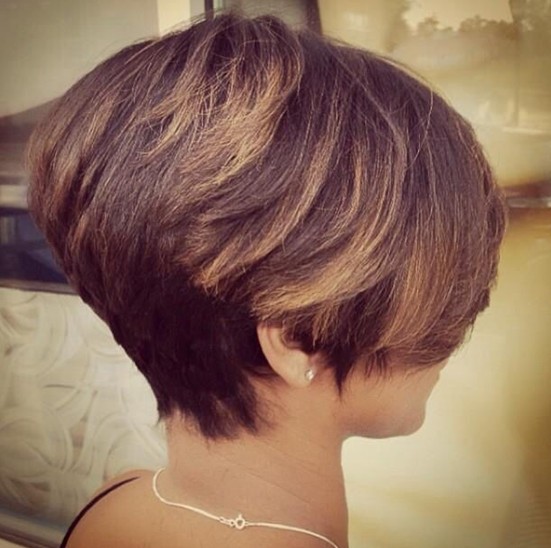 Short Hairstyles for Winter: Modern Haircut for Women / Source