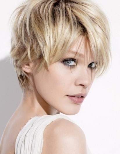 20 Layered Hairstyles For Short Hair Popular Haircuts