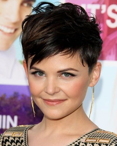 20 Layered Hairstyles For Short Hair Popular Haircuts