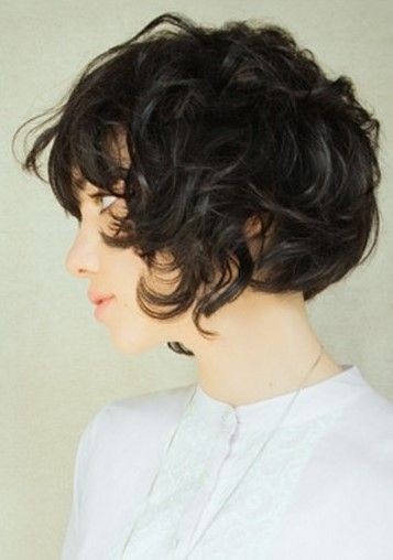 12 Short Hairstyles For Curly Hair Popular Haircuts