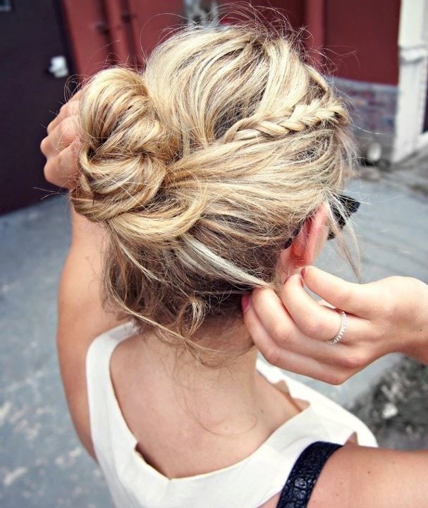 Trendy Messy Braid Bun Ideas