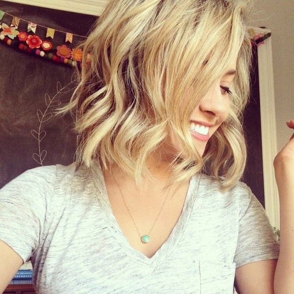 Waves for Short Hair with a Straightener