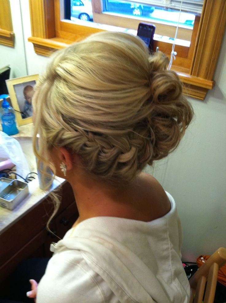 30 Hottest Bridesmaid Hairstyles For Long Hair Popular Haircuts