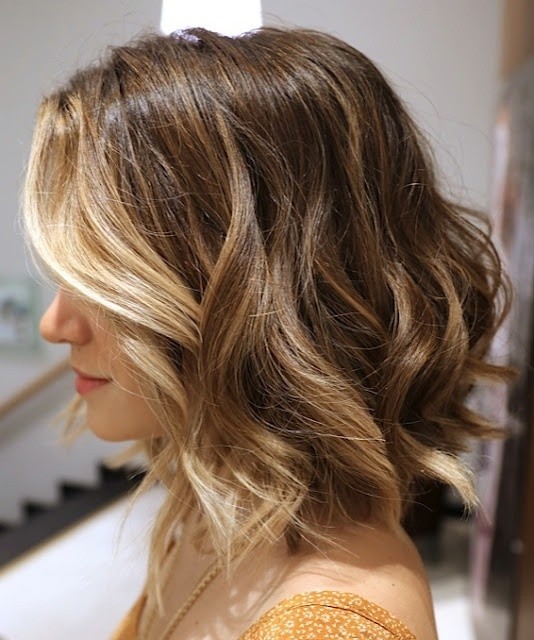 Wavy Bob Hairstyles with Ombre Bangs: Long Bob Haircuts Ideas / Via