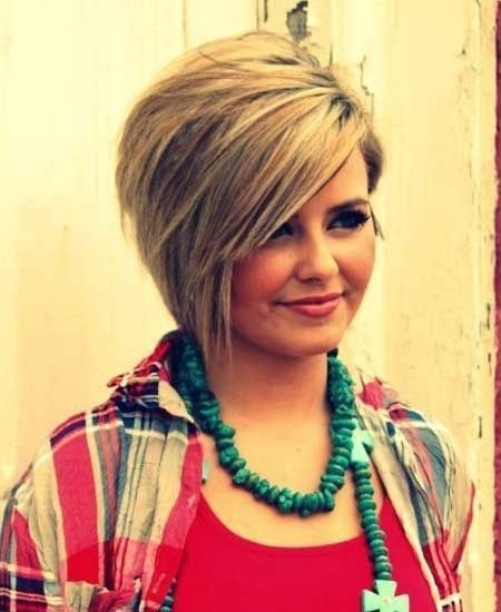 12 Short Hairstyles For Round Faces Women Haircuts
