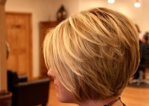 Simple Hairstyles for Short Hair: Layered Bob