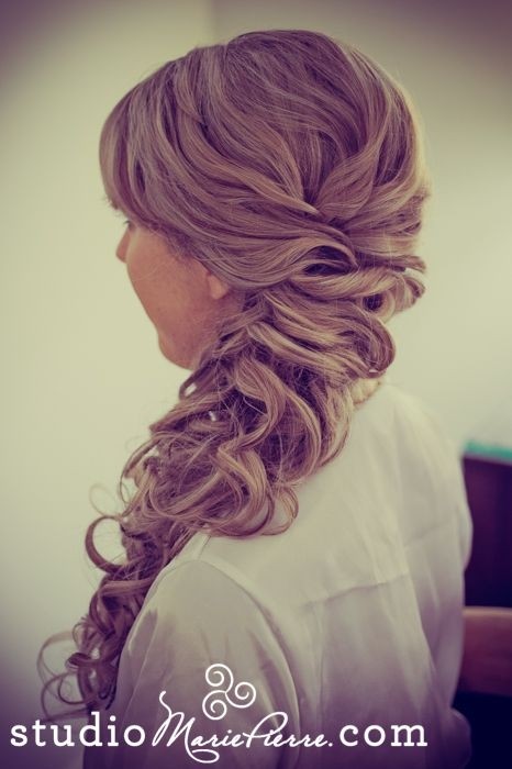 Prom Hairstyle Ideas for Long Hair / Via