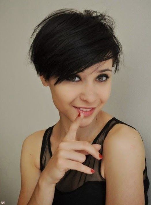 Really Cute Short Haircuts for Straight Hair / Via