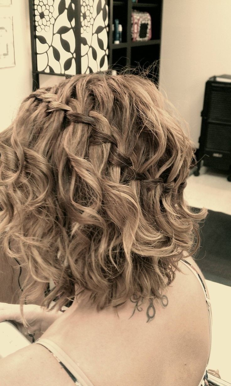 15 Pretty Prom Hairstyles 2020: Boho, Retro, Edgy Hair ...