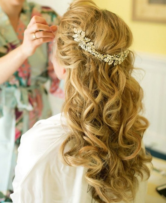 Messy Curly Hairstyle for Long Hair Wedding Hairstyles 2015 Charming ...
