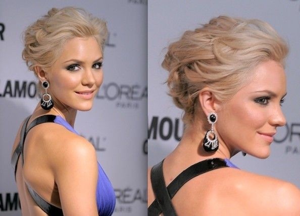 18 Pretty Updos For Short Hair Clever Tricks With A Handful Of