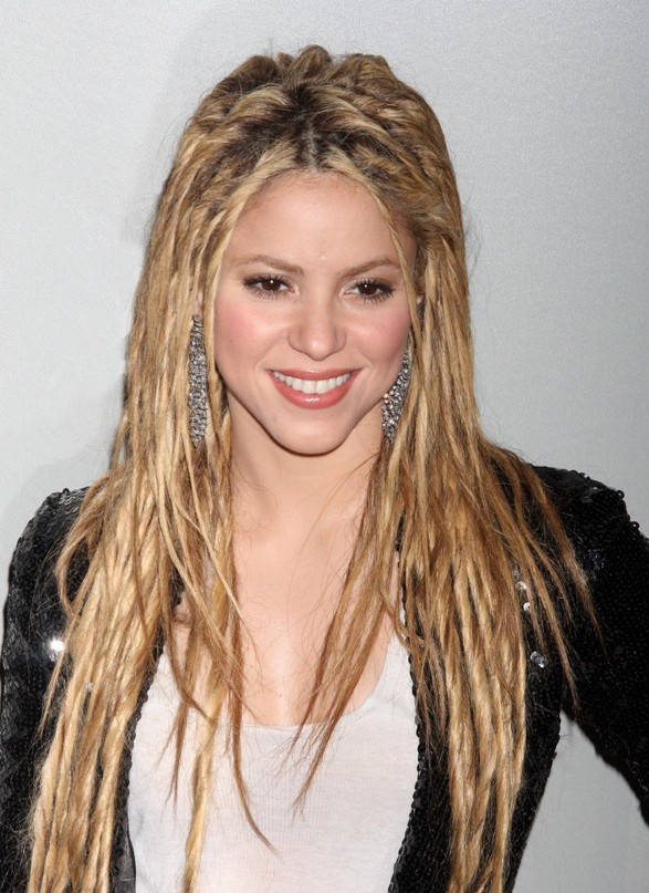 4 Stylish Shakira Hairstyles Popular Haircuts