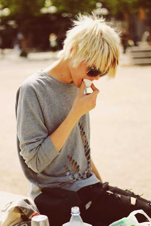Blonde Straight Short Hairstyle Easy Shaggy Haircuts Popular