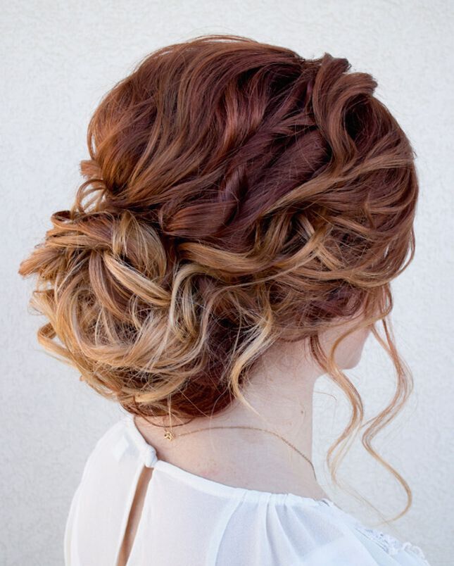 Romantic Messy Updos Hairstyle for Wavy or Curly Hair / Via