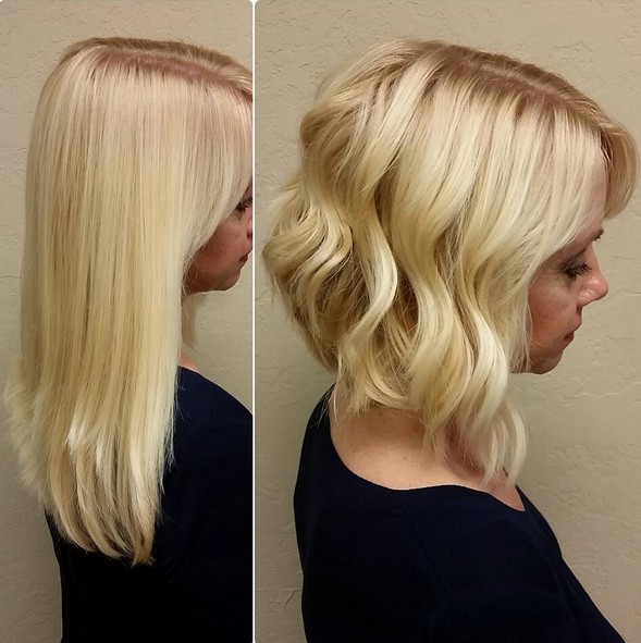 Coupes de cheveux blonds coiffés en angle avec des cheveux ondulés