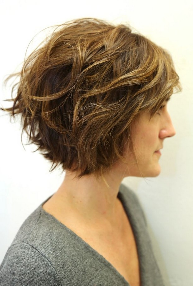 21 Stunning Wavy Bob Hairstyles Popular Haircuts 3242