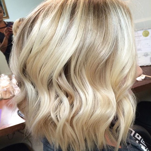 Medium Blonde Bob 117