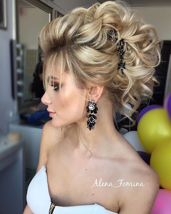 18 Elegant Hairstyles For Prom Crazyforus