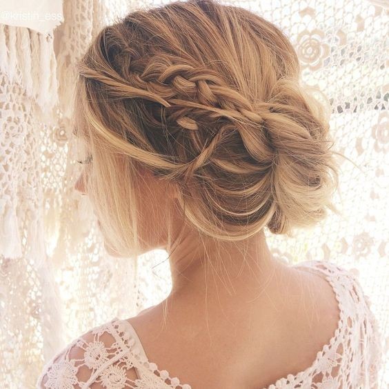 10 Pretty Messy Updos For Long Hair Updo Hairstyles 2020
