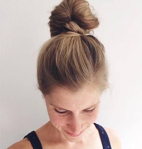 15 Cute Buns Updos 2020 Bun Updo Hairstyles For Women And Girls