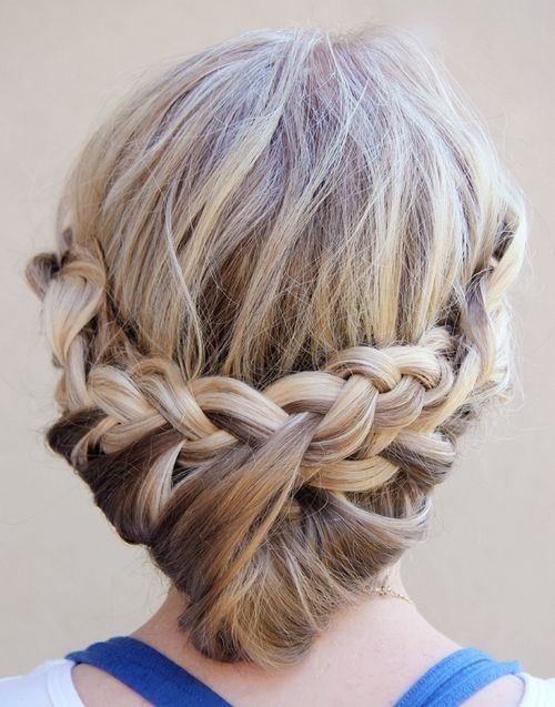 27 Trendy Updos For Medium Length Hair Updo Hairstyle Ideas For 2020