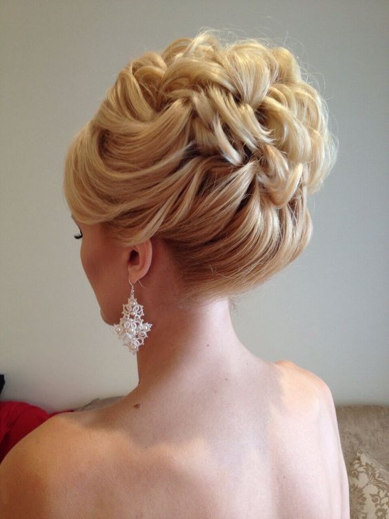 10 Beautiful Updo Hairstyles For Weddings 2021