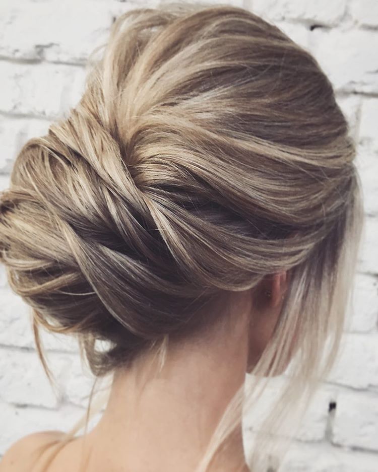 Easy And Pretty Chignon Buns Hairstyles You Ll Love To Try