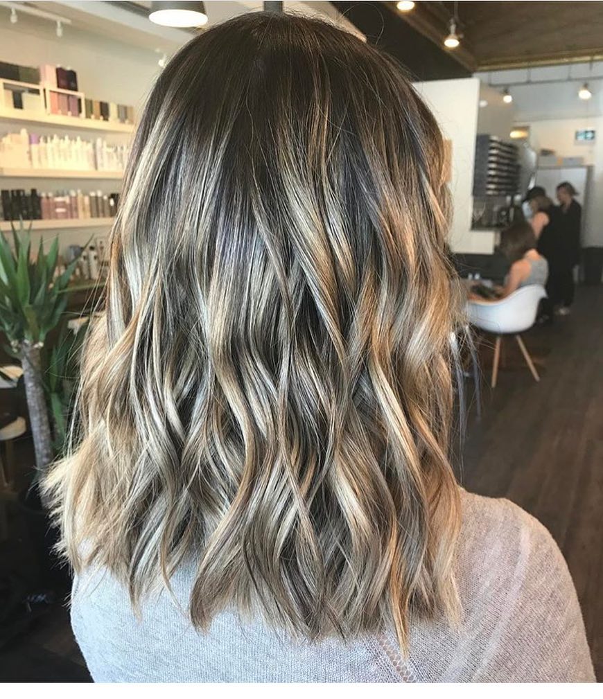 10 Wavy Lob Hair Styles Color Styling Trends Right Now