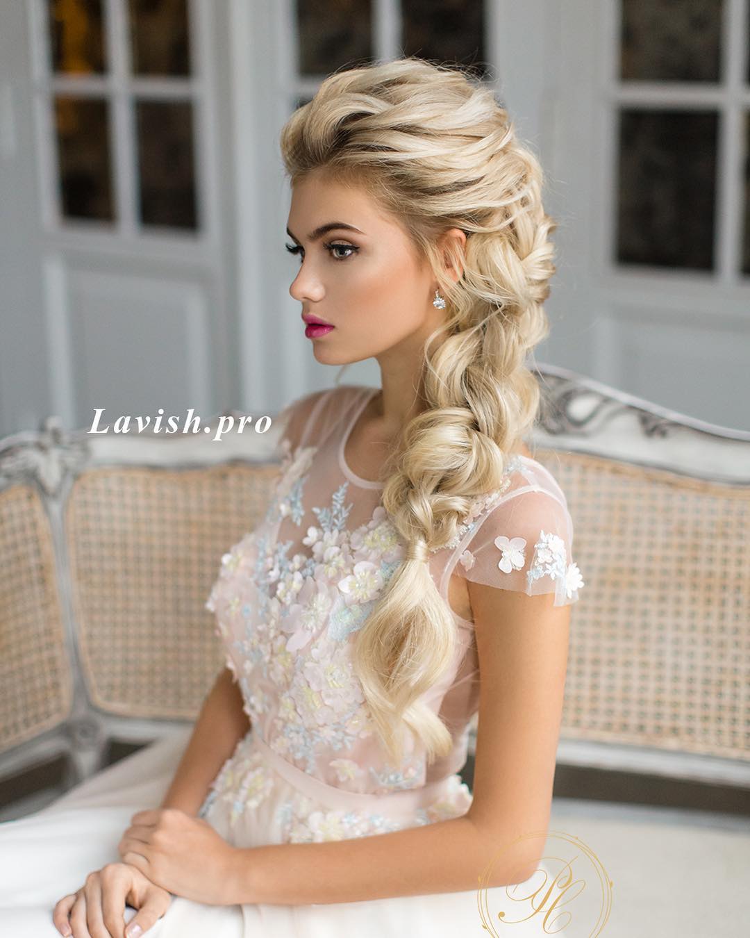 10 Lavish Wedding Hairstyles For Long Hair Wedding