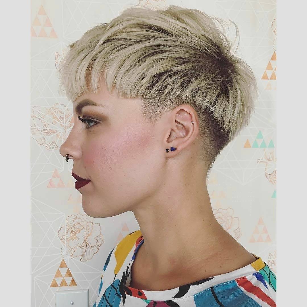 10 Amazing Short Hairstyles For Free Spirited Women Short Haircuts 2021