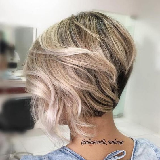 10 Latest Inverted Bob Haircuts 2020