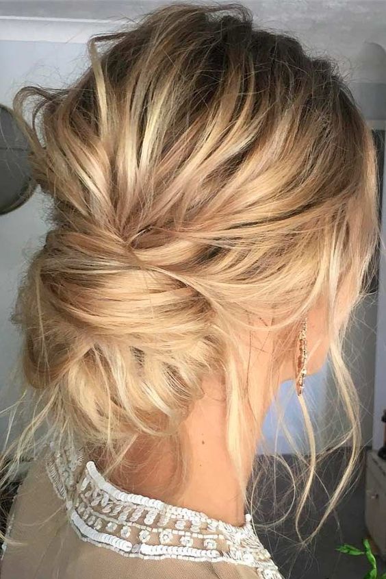 10 Updos For Medium Length Hair From Top Salon Stylists 8996