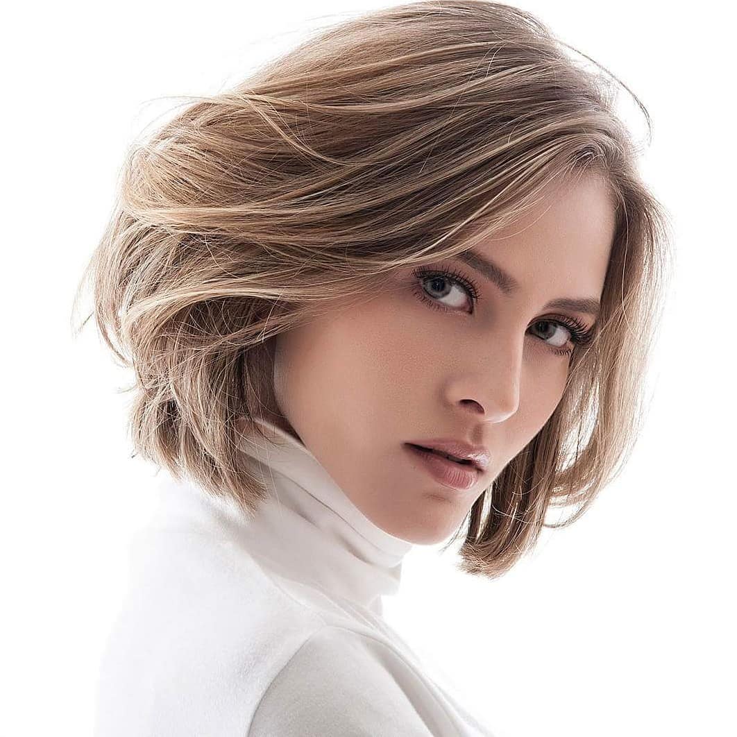 14 Bob cut hair for woman for Round Face