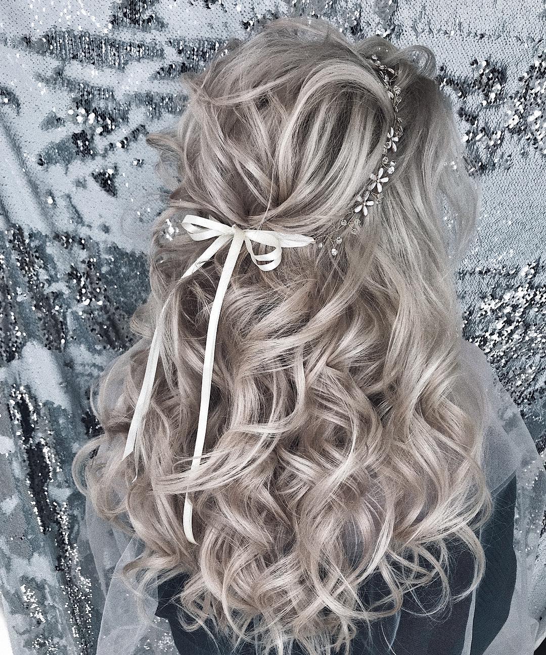 10 Gorgeous Long Wavy Perm Hairstyles Long Hair Styles 2020