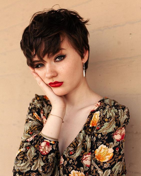 10 Trendy Short Hairstyles For Straight Hair Pixie Haircut For Female 