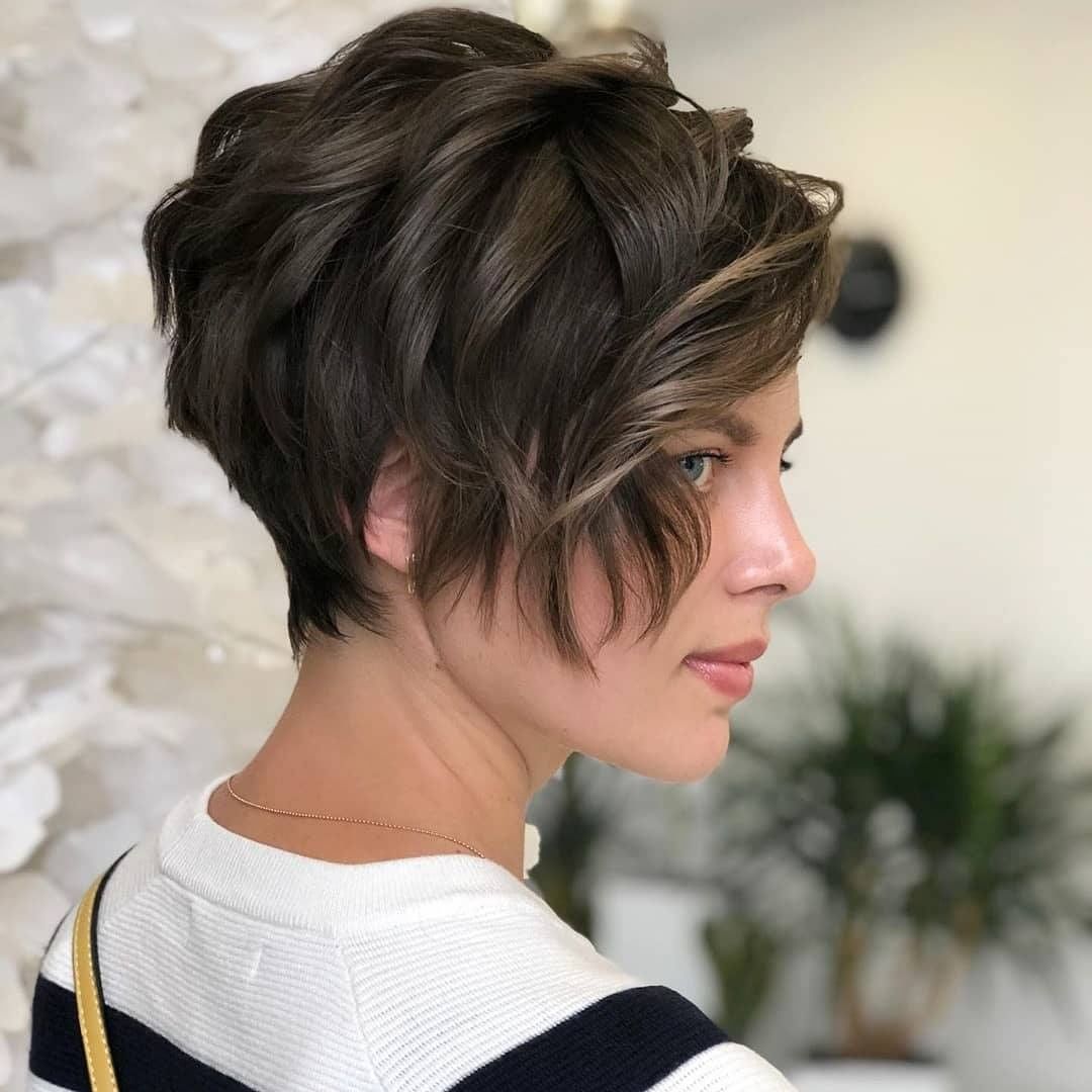 28 Hairstyles with short hair for Medium Length