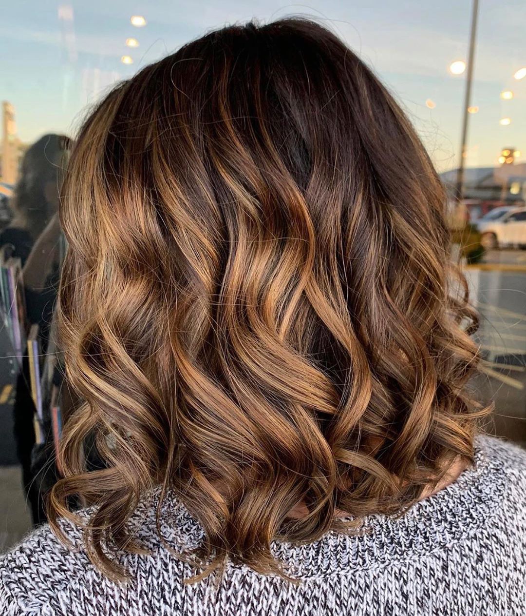 10 Medium Length Haircuts With Wavy Hair Women Wavy Hair Styles 2021 10 Medium Length Haircuts With Wavy Hair Women Wavy Hair Styles 2021