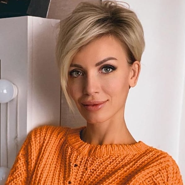 Simple Pixie Haircuts with Straight Hair - Very Short Hairstyle Ideas for Women