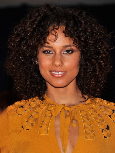 Alicia Keys Brown Medium Curly Hairstyles