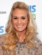 Carrie Underwood Blonde Hairstyles for Curly Long Hair