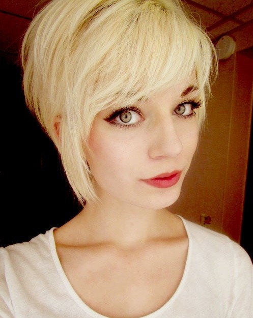 Trendy Short Hairstyle for Girls, Blonde Hair