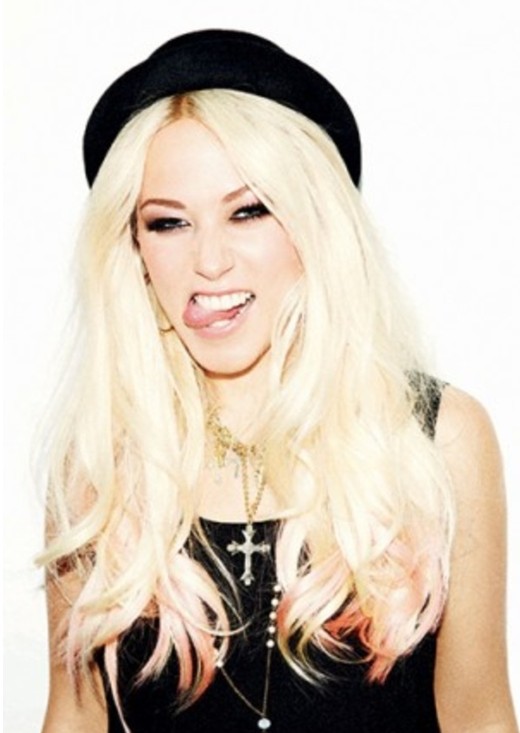 Amelia Lily Hairstyles: Long Textured Hairstyle