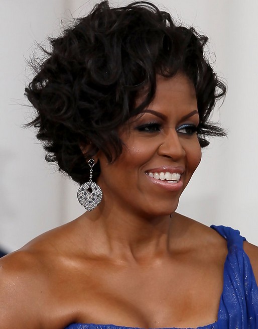 5-michelle-obama-hairstyles-classic-haircut-pop-haircuts